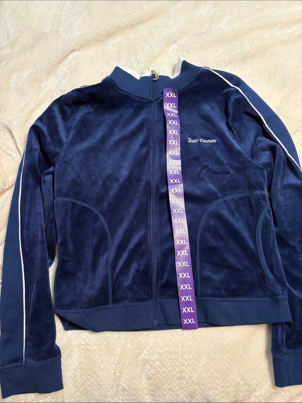 Juicy Couture Women’s Velour Set with Glitter Logo - Picture 2 of 3
